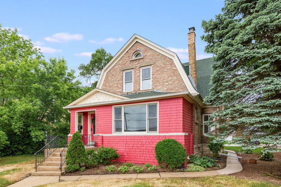 521 S Naperville Rd, Wheaton, IL 60187 - photo 1