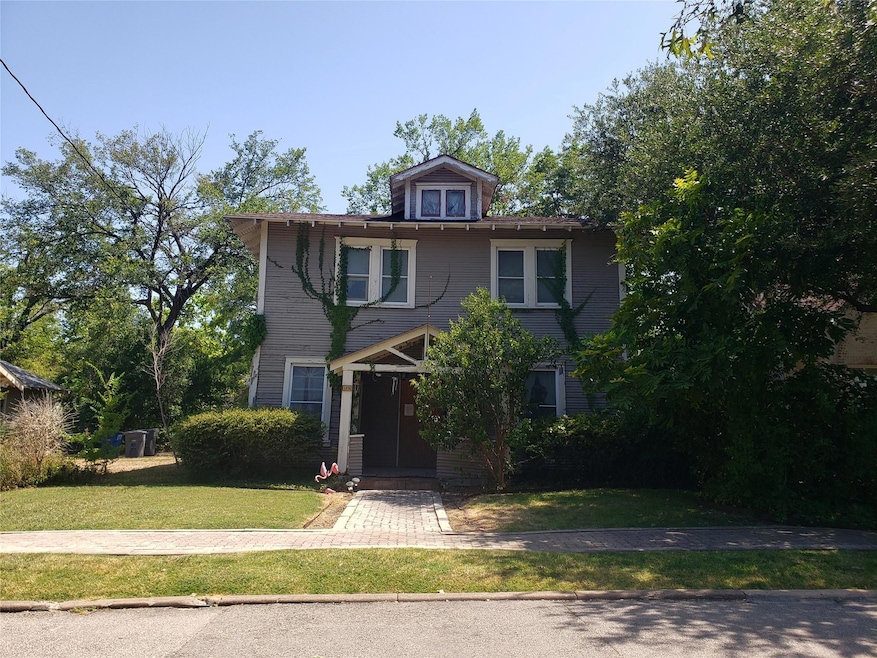 5924 Bryan Pkwy, Dallas, TX 75206 - photo 1