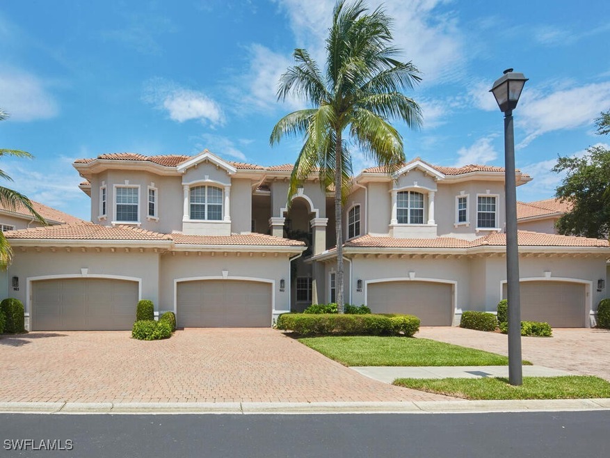 Mediterranean / spanish house with a garage