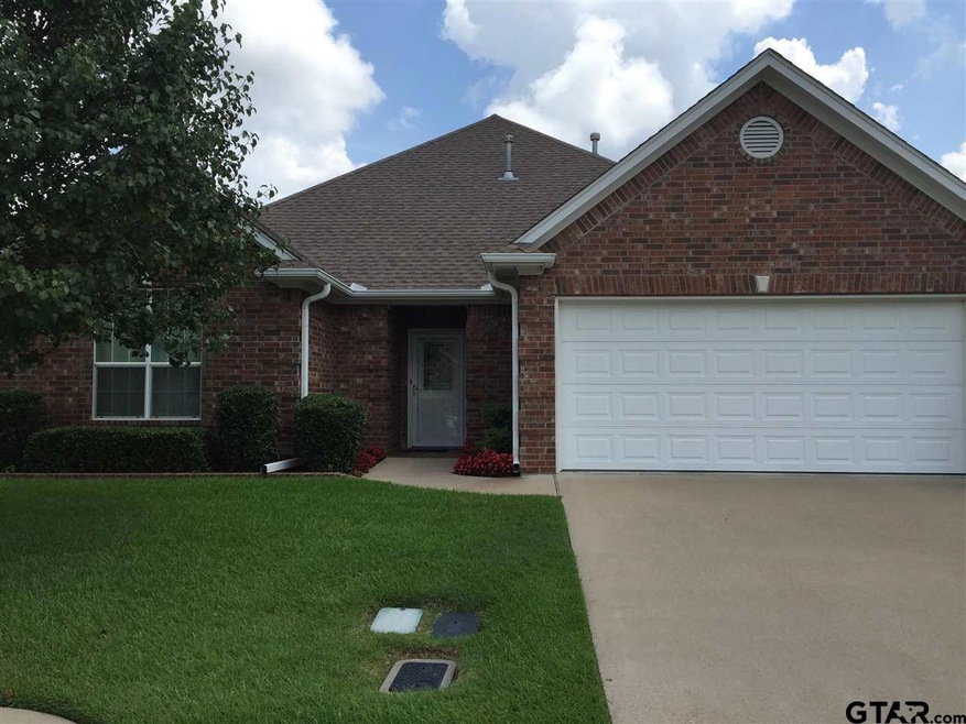 1911 1911 Hollyglen Dr, Tyler, TX 75703 - photo 1