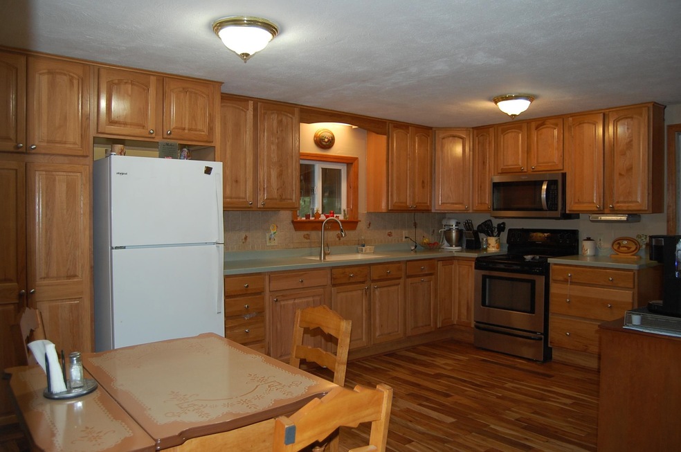 219 Rattlesnake Hill Rd, Auburn, NH 03032 - photo 1