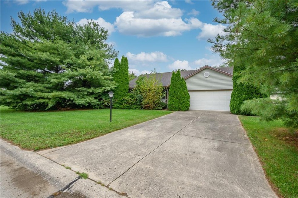 6424 E Orchard Dr, Edinburgh, IN 46124 - photo 1