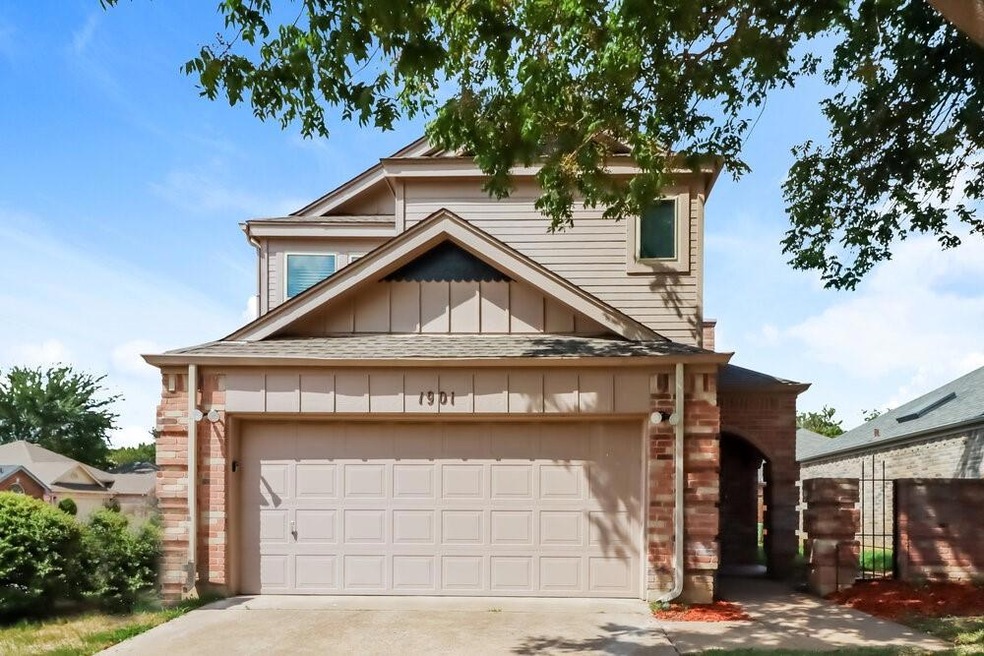 unlisted-address, Bedford, TX 76021 - photo 1