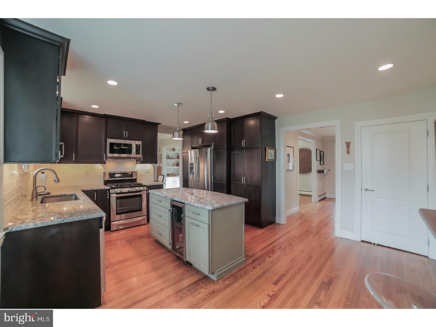 129 Glenn Oak Rd, Norristown, PA 19403 - photo 1