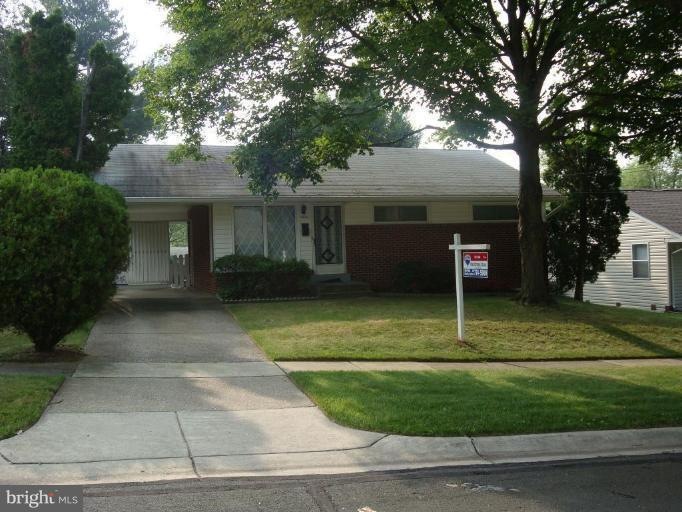 13105 Dumbarton Dr, Rockville, MD 20853 - photo 1