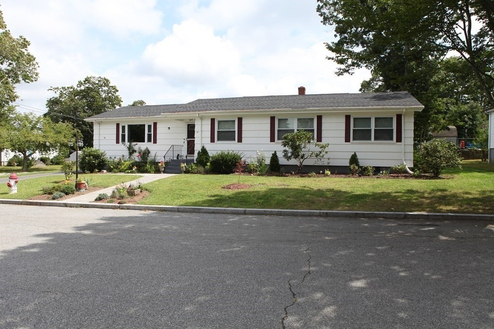 81 Coolidge St, Fall River, MA 02720 - photo 1