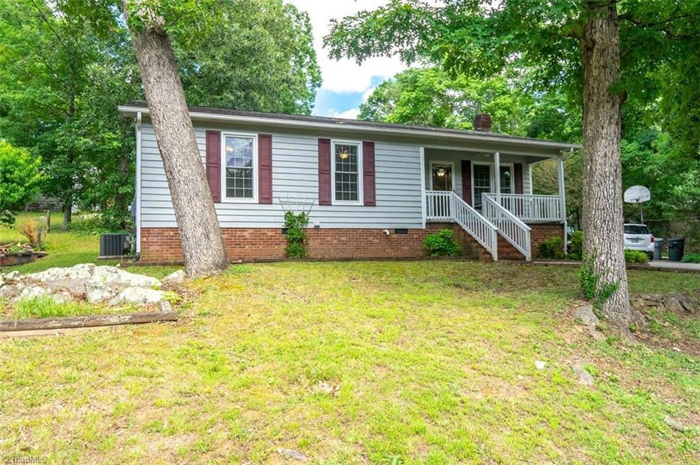 1647 Pepperidge Rd, Asheboro, NC 27205 - photo 1