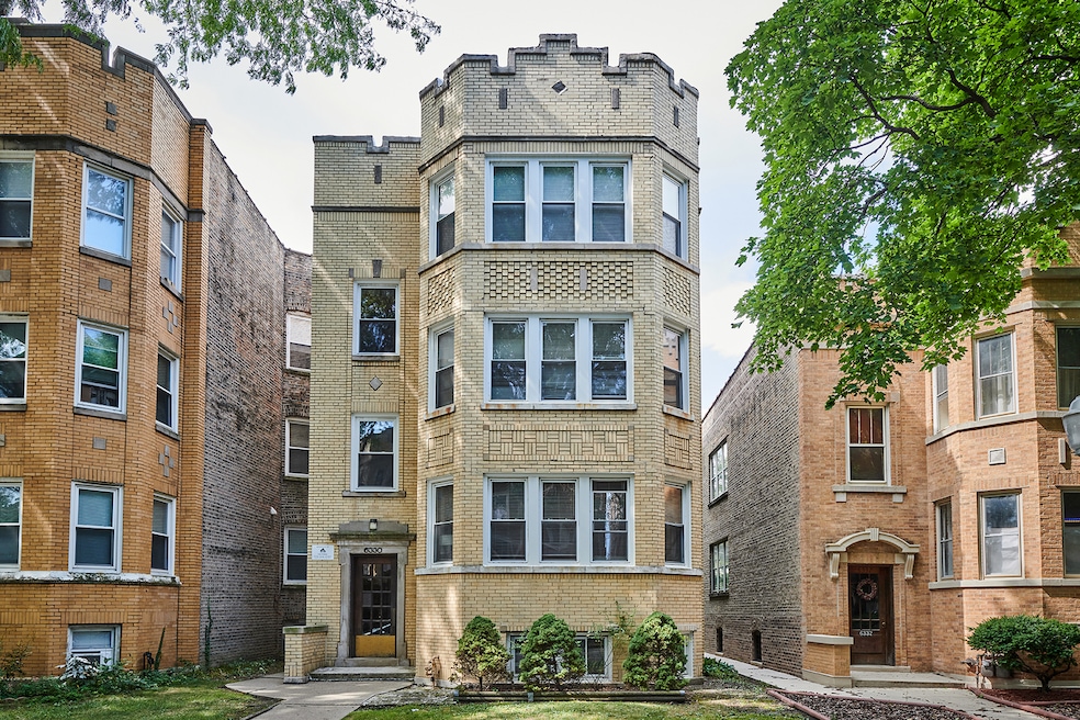 6330 N Rockwell St unit 1, Chicago, IL 60659 - photo 1