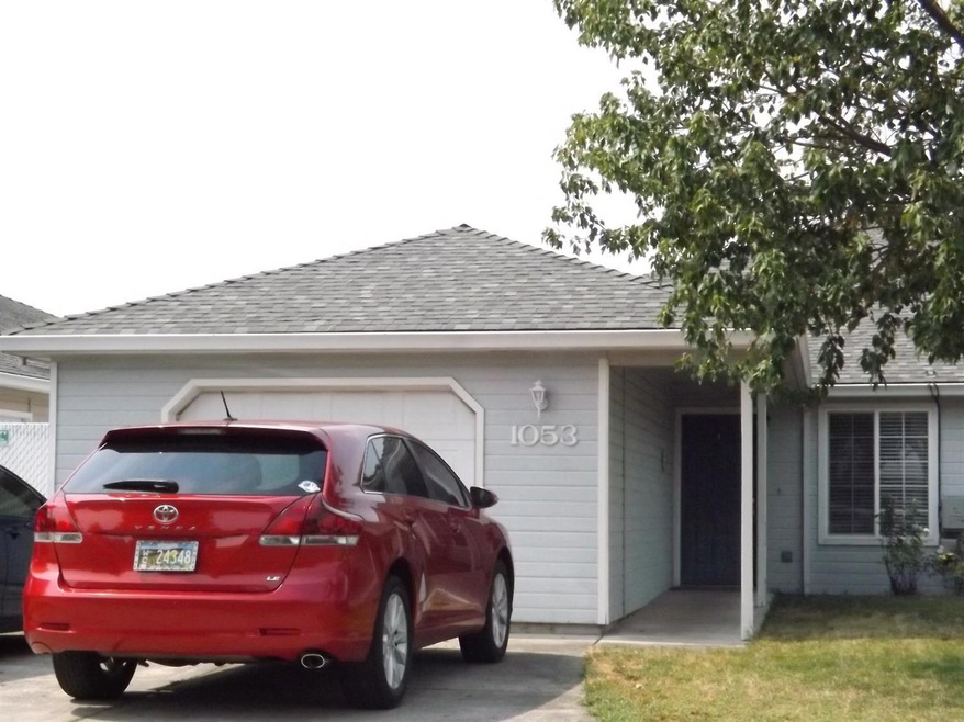 1053 Sunrise Way, Central Point, OR 97502 - photo 1