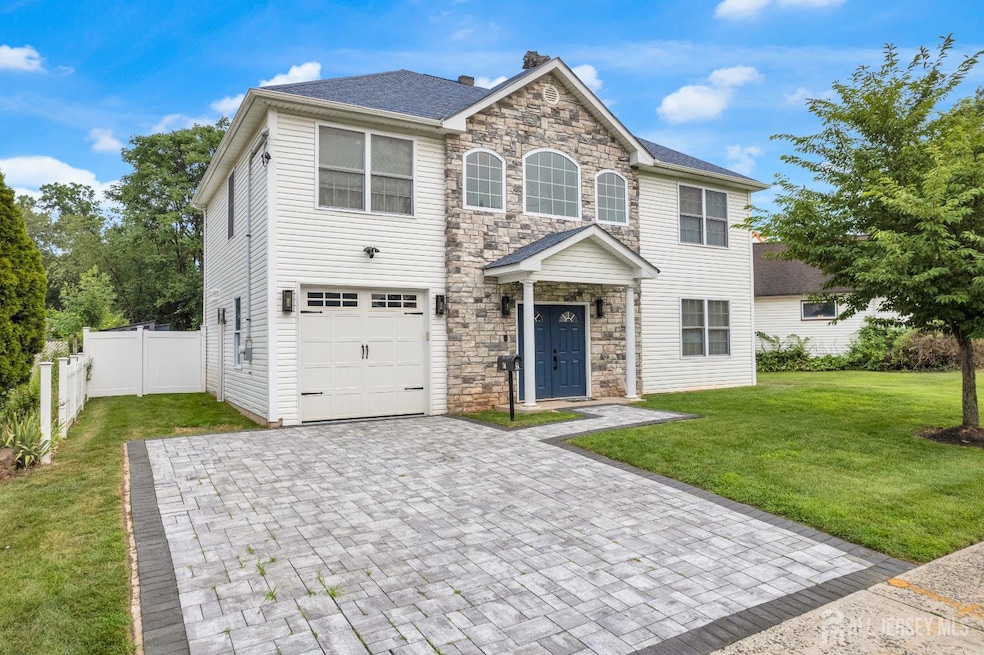 Under Contract $950,000 • Co-Listing Agent