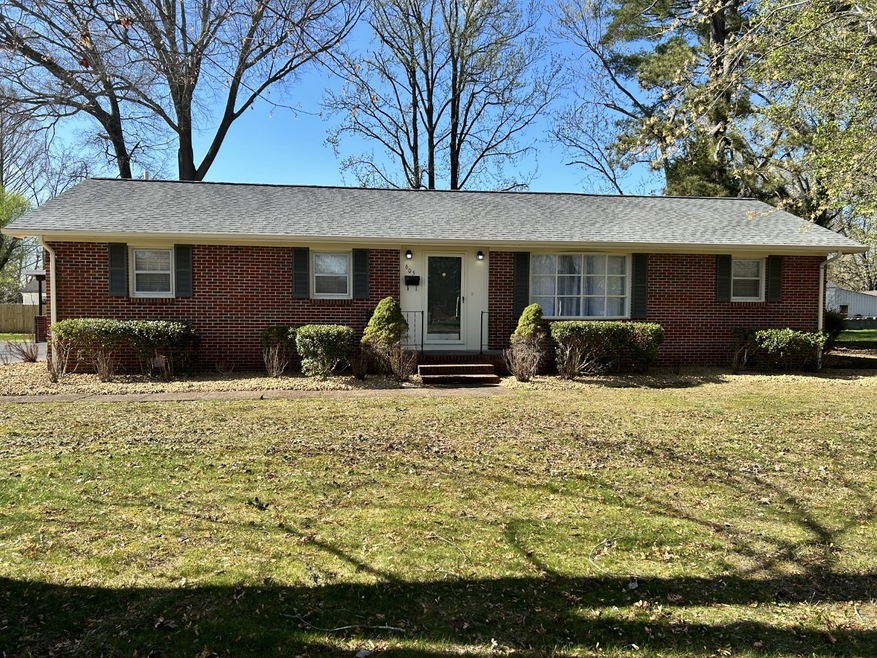 605 Henley St, Manchester, TN 37355 - photo 1