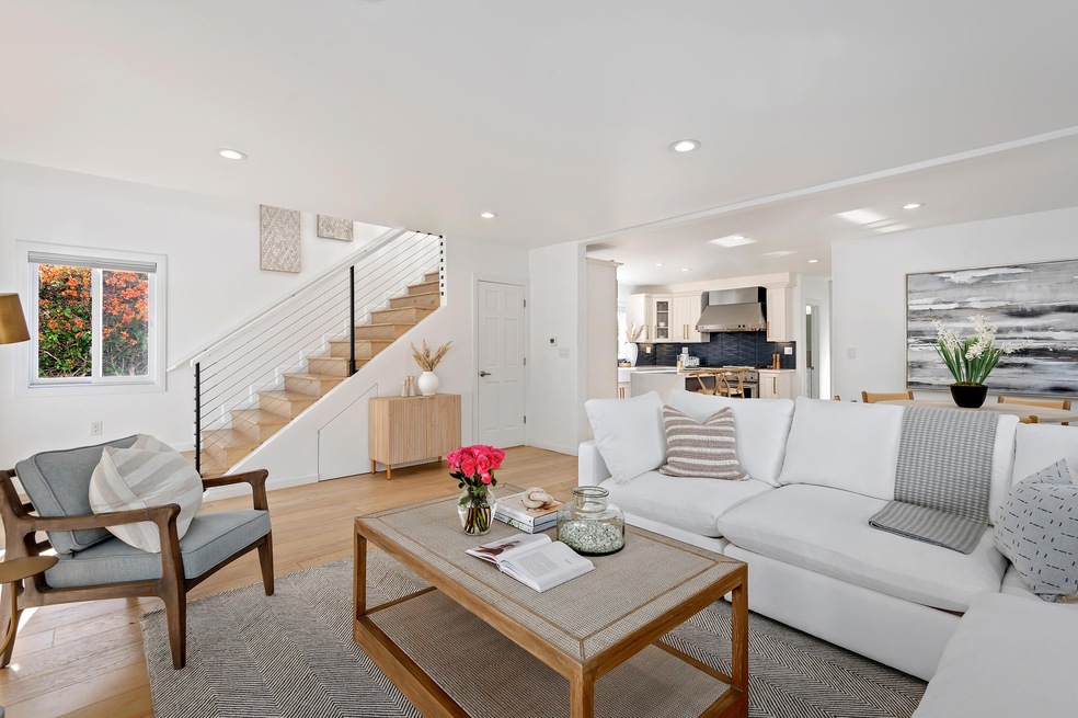 09 - Living Room