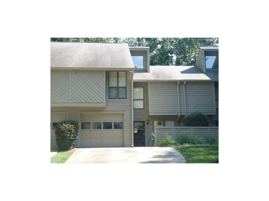Exterior with single car garage that has collapsib