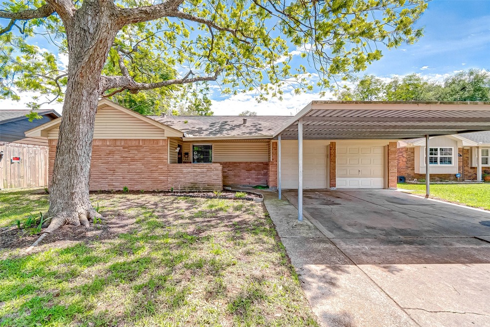 9746 Rambling Trail, Houston, TX 77089 - photo 1