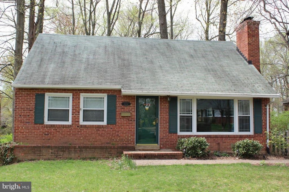 2212 Primrose Dr, Falls Church, VA 22046 - photo 1