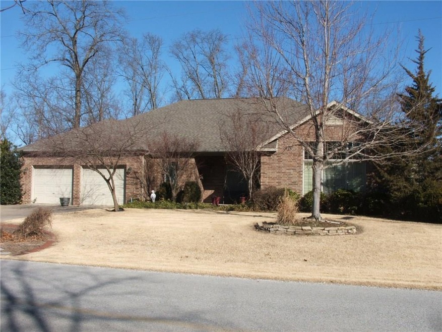 curb appeal and level lot