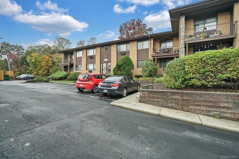 7 E Lawrence Park Dr unit 8, Piermont, NY 10968 - photo 1