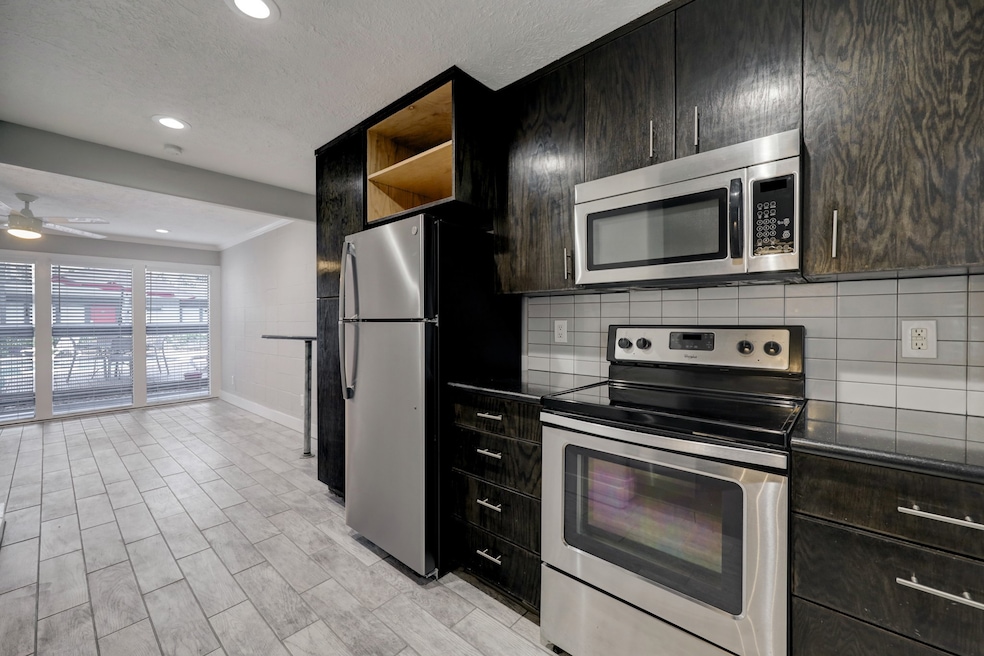 For Rent $1,295/month