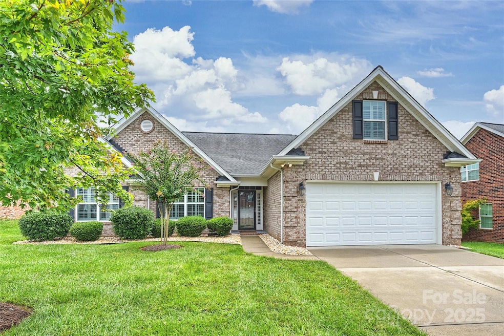 Under Contract $499,000