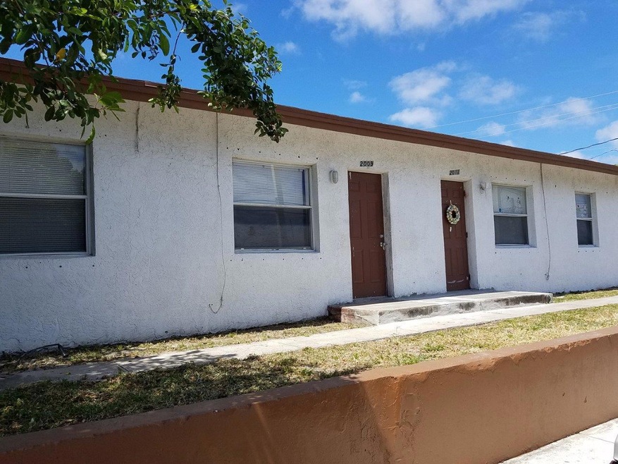 2009 Division Ave, West Palm Beach, FL 33407 - photo 1