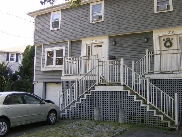 308 Lagrange St unit 308, Chestnut Hill, MA 02467 - photo 1