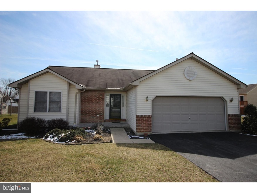 8 Esther Ln, Shoemakersville, PA 19555 - photo 1