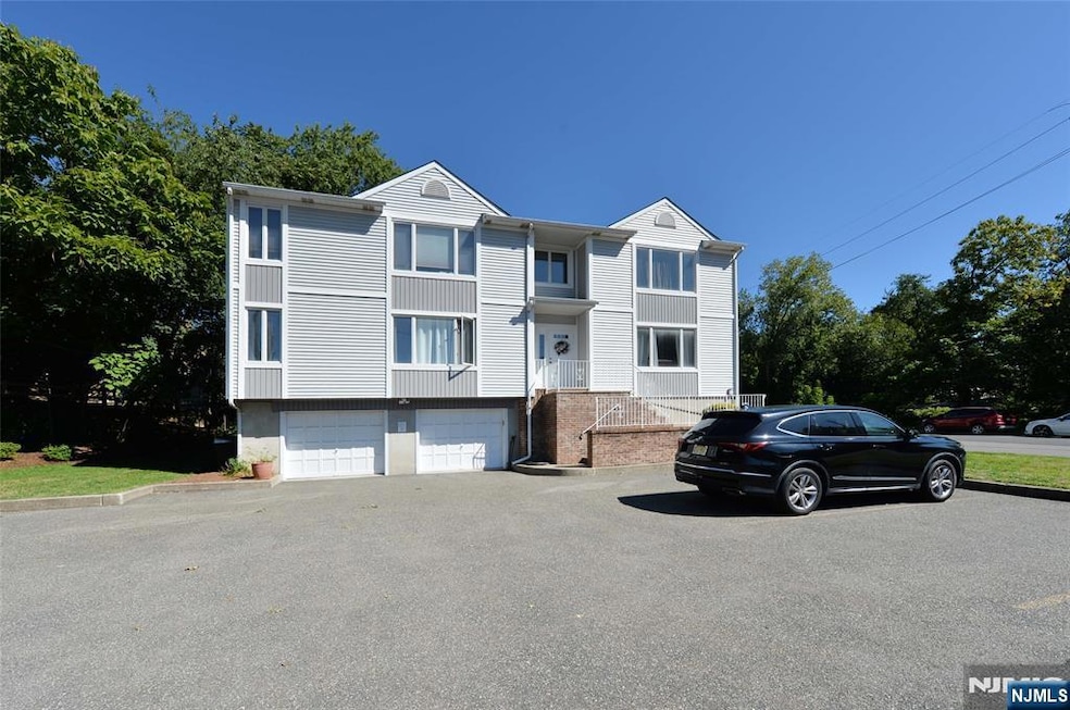 2 Grand Ave unit 8, Hawthorne, NJ 07506 - photo 1