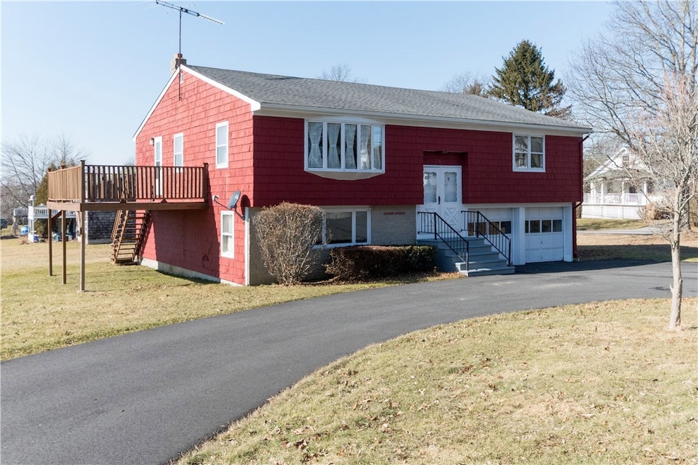 5 Trout Dr, Middletown, RI 02842 - photo 1