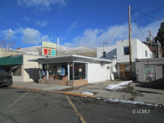 25 S G St, Lakeview, OR 97630 - photo 1