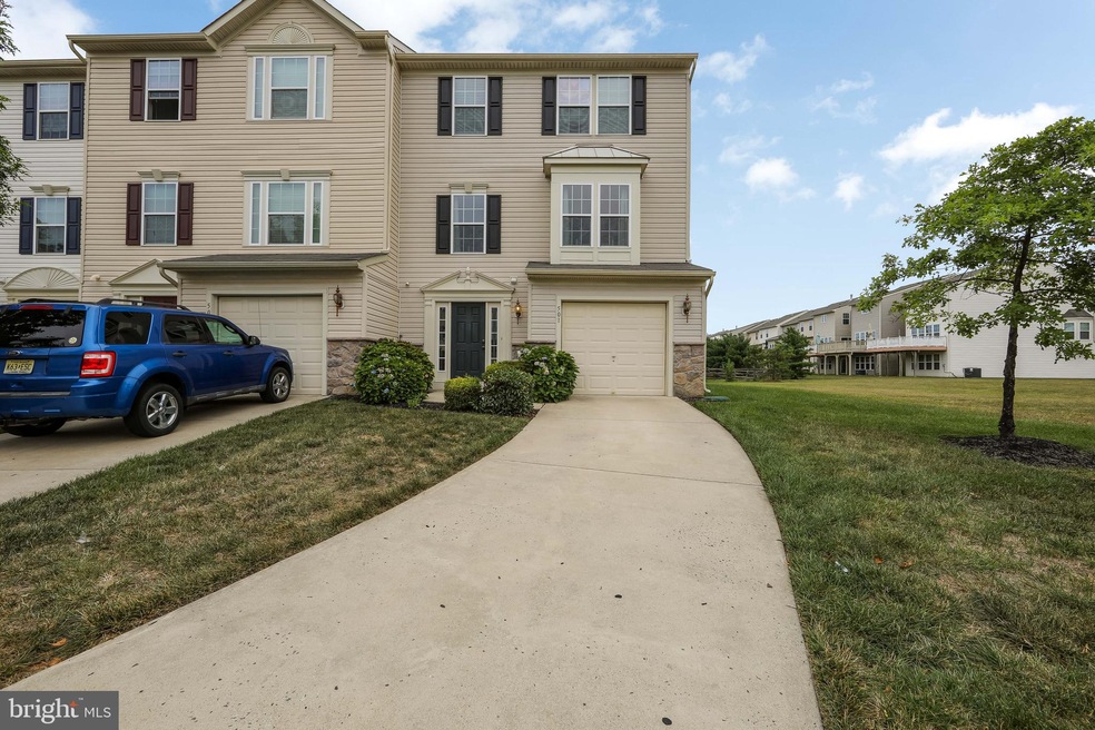 501 Matisse Way unit 501, Williamstown, NJ 08094 - photo 1