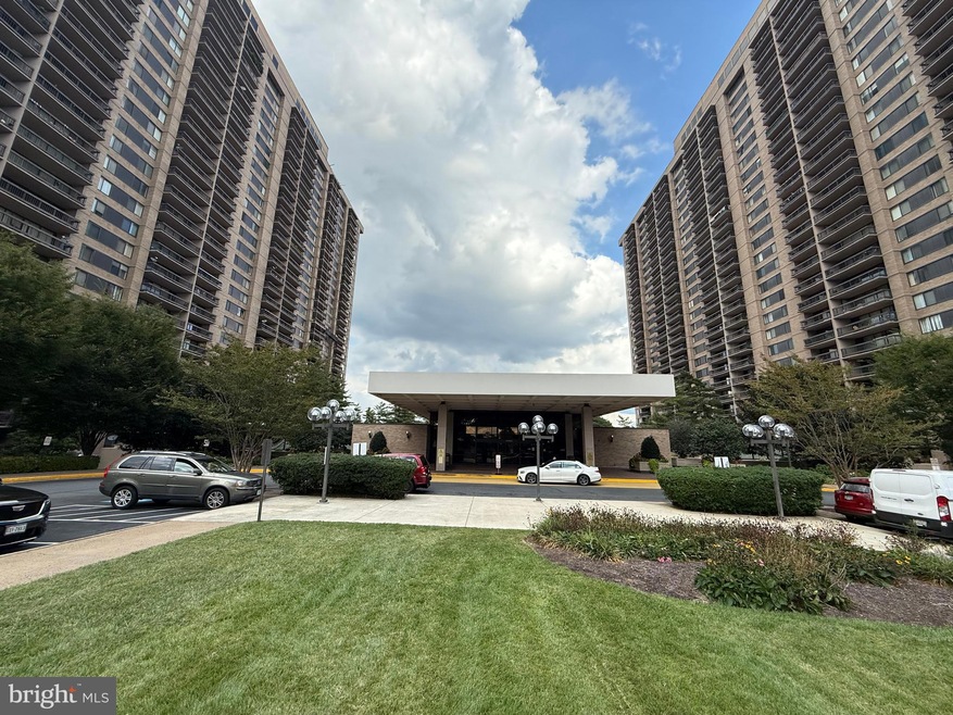 Skyline Plaza unit 2318S, Falls Church, VA 22041 - photo 1
