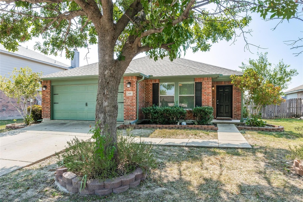 819 Ann Dr, Wylie, TX 75098 - photo 1