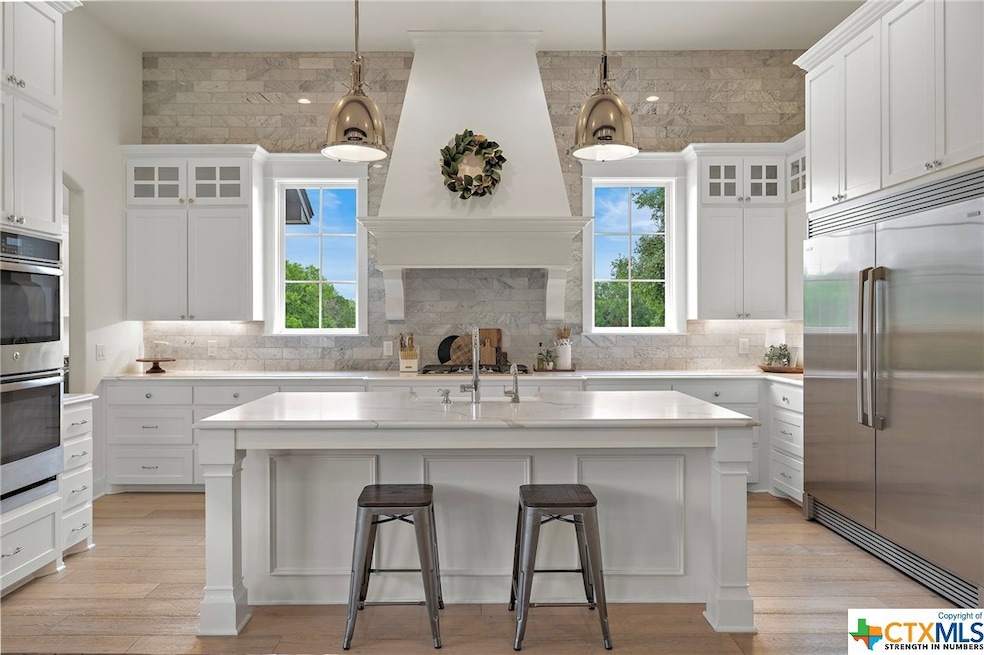 Counter height island with bar area and apron fron