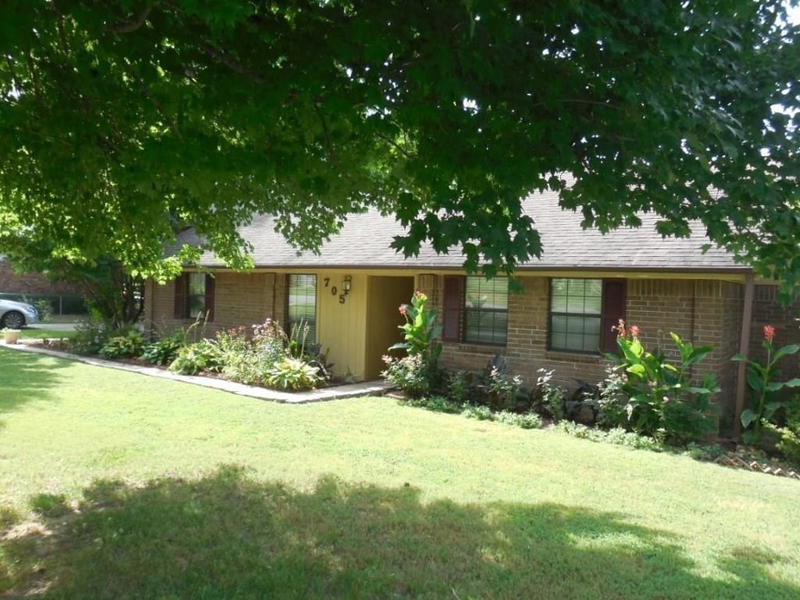 705 E Parks St, Prairie Grove, AR 72753 - photo 1