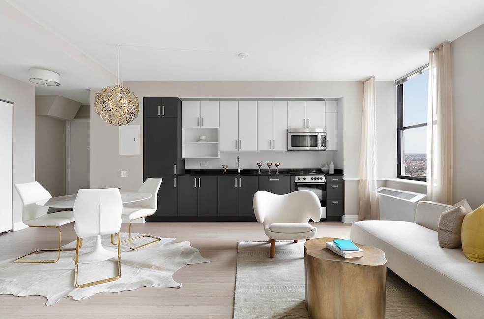 70 Pine St unit 2909, New York, NY 10005 - photo 1