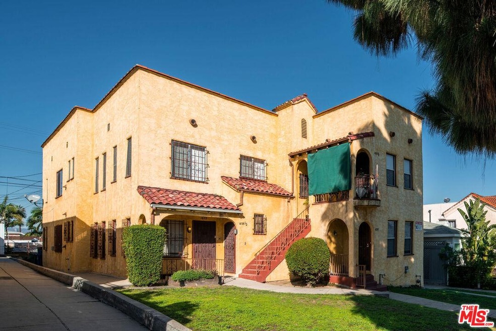 1833 S Highland Ave, Los Angeles, CA 90019 - photo 1