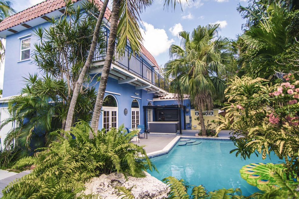 Pool and private garden