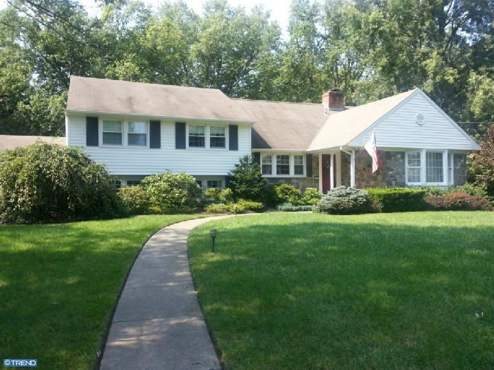 312 Toty Ln, Moorestown, NJ 08057 - photo 1