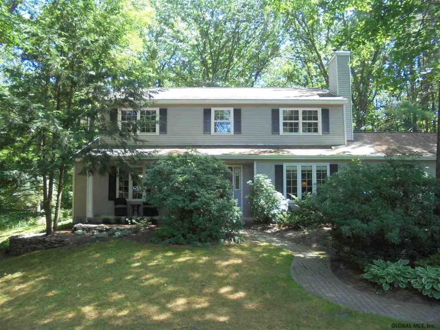 17 Dutchess Ct, Saratoga Springs, NY 12866 - photo 1