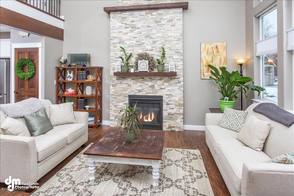 Living Room_DMD_7084