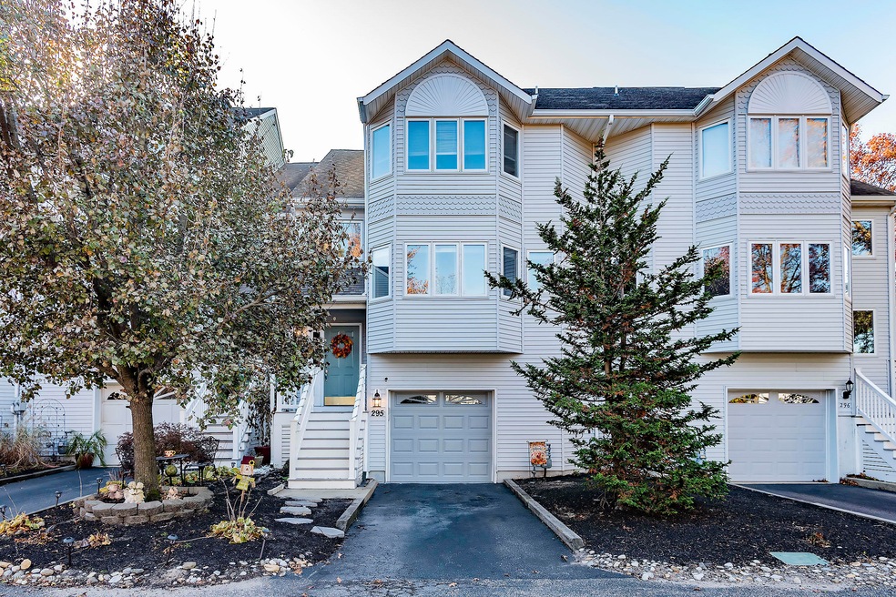 Welcome to 295 Marigold Court