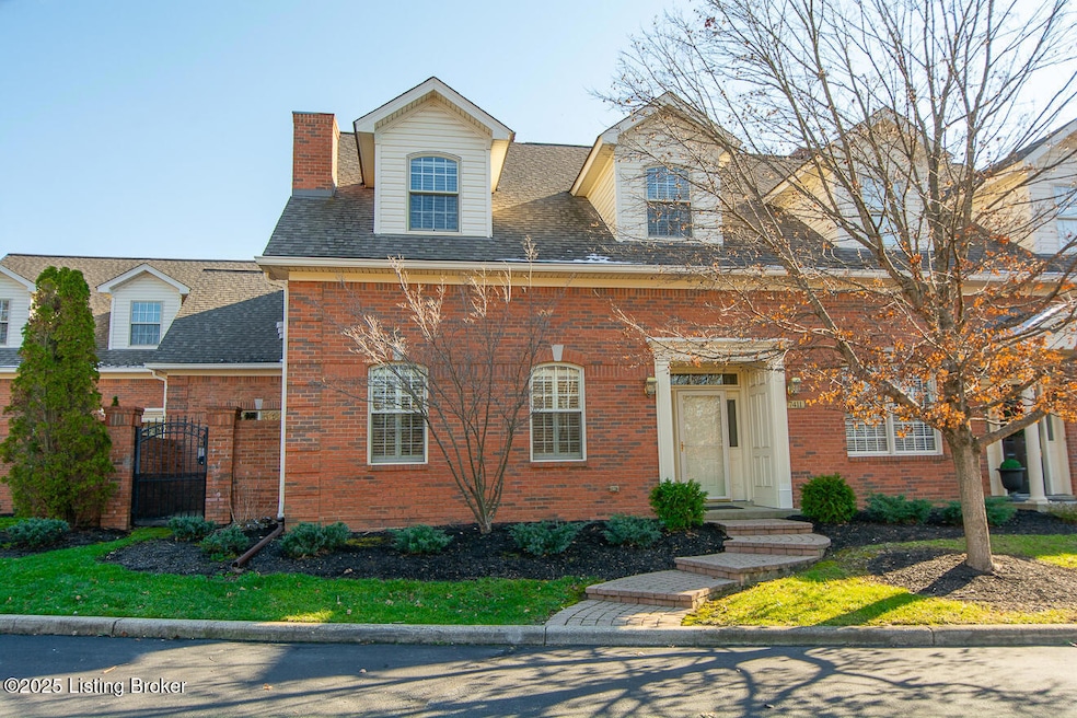 7411 Smithfield Greene Ln, Prospect, KY 40059 - photo 1