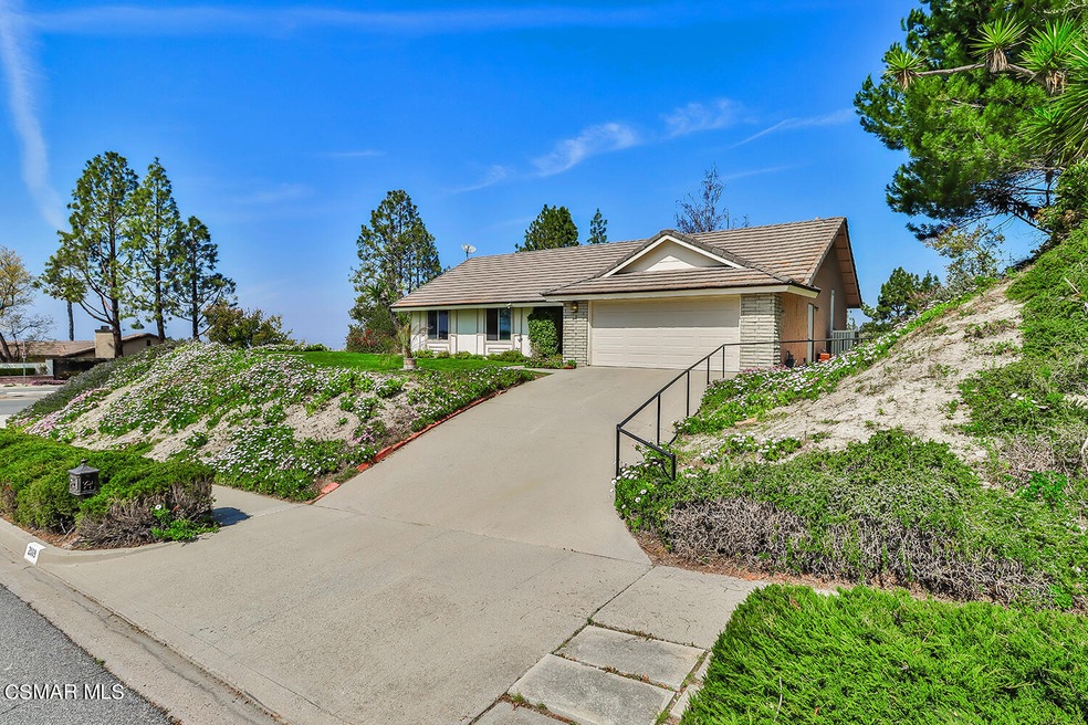 2009 Mccrea Rd, Thousand Oaks, CA 91362 - photo 1