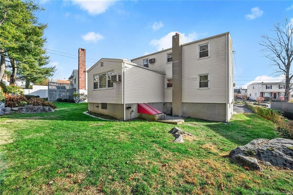 101 Coolidge Ave, Stamford, CT 06906 - photo 1