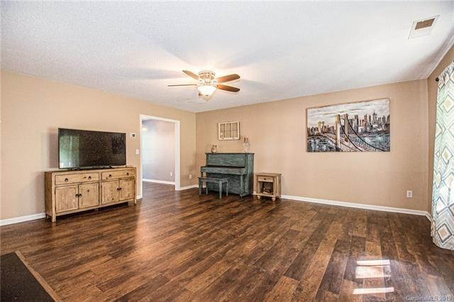 1412 Swaying Branch Ln unit 174, Clover, SC 29710 - photo 1