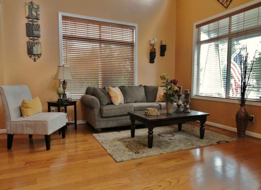 3464 Larsen Ave, Enumclaw, WA 98022 - photo 1