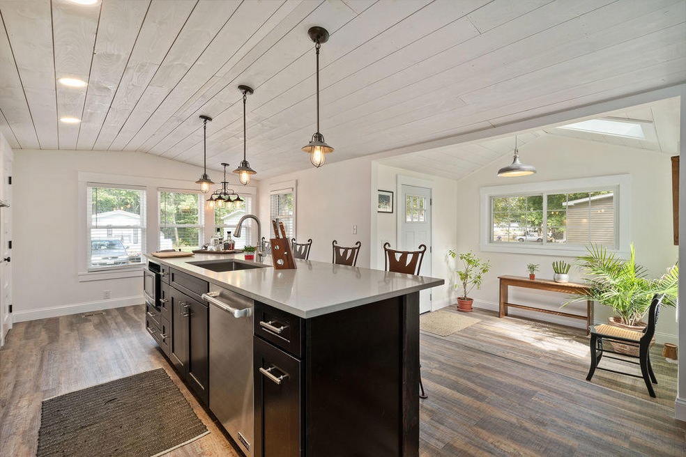 127 Shaker Rd unit 26, Gray, ME 04039 - photo 1