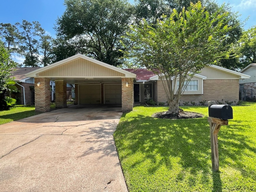10306 Blades St, Houston, TX 77016 - photo 1
