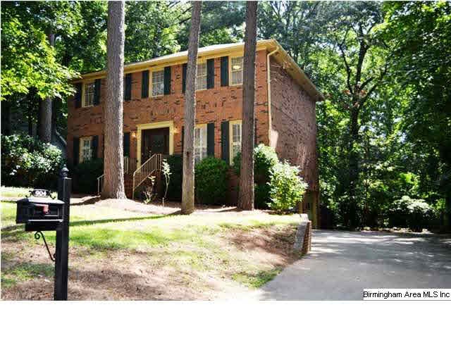 Welcome home to 904 Tulip Poplar Lane in beautiful