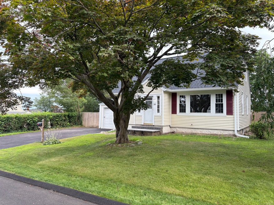 39 Calvert Place, Bridgeport, CT 06606 - photo 1
